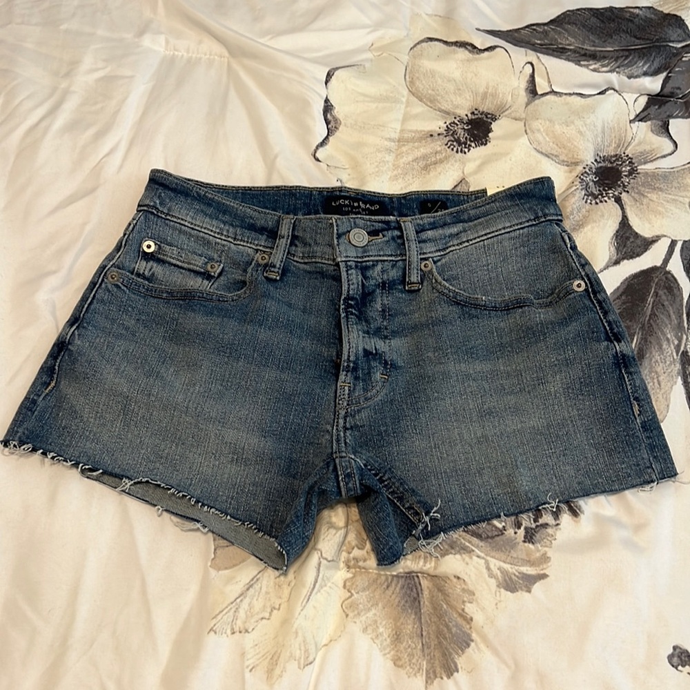 Lucky Brand Mid-Rise Shorts Size 0/25 NWT